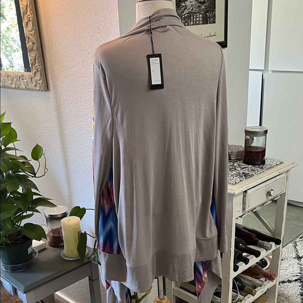 Multicolor Zigzag Patterned Cardigan - Picture 4 of 10